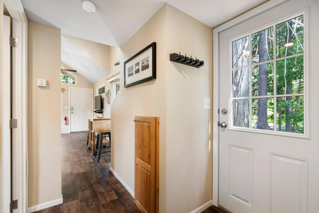 New Tiny Home Steps Away From Mt. Rainier Ashford Exterior photo